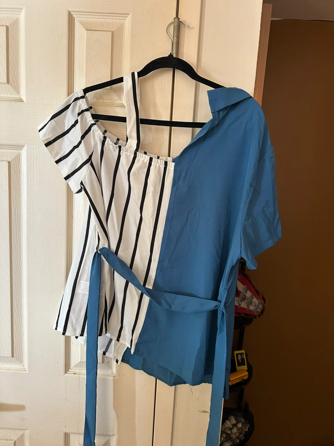 SHEIN CURVE 1XL Blue and White Striped Asymmetrical Top - photo 3