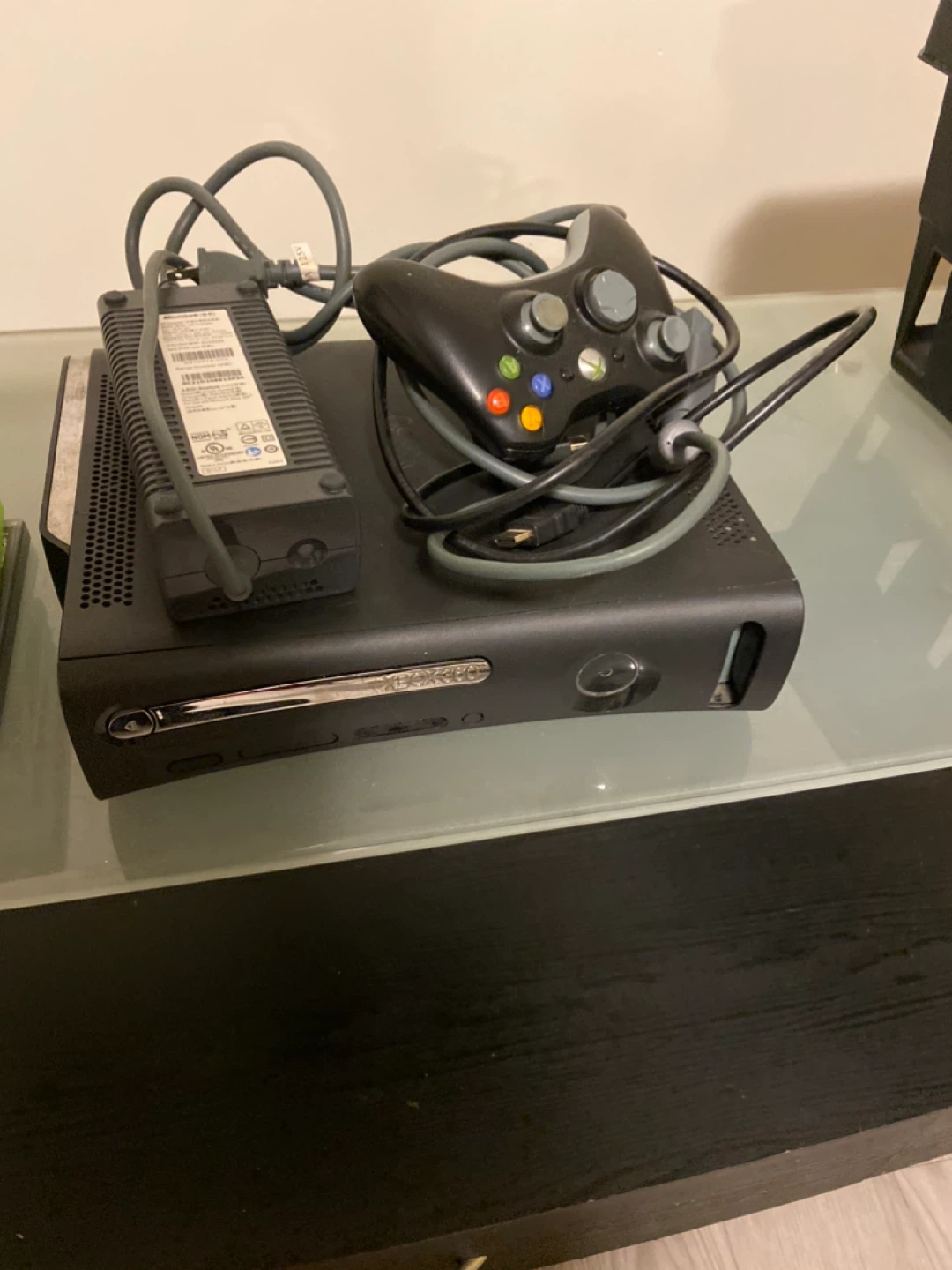 Xbox 360 Console with Games and Controller - photo 2