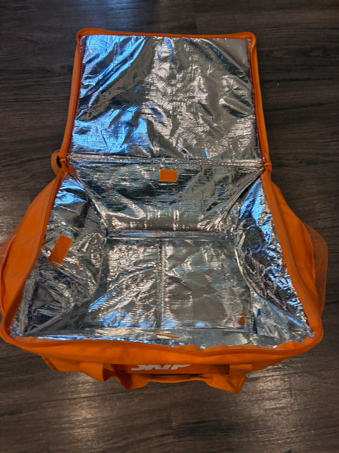 SkipTheDishes Insulated Food Delivery Bag - photo 2
