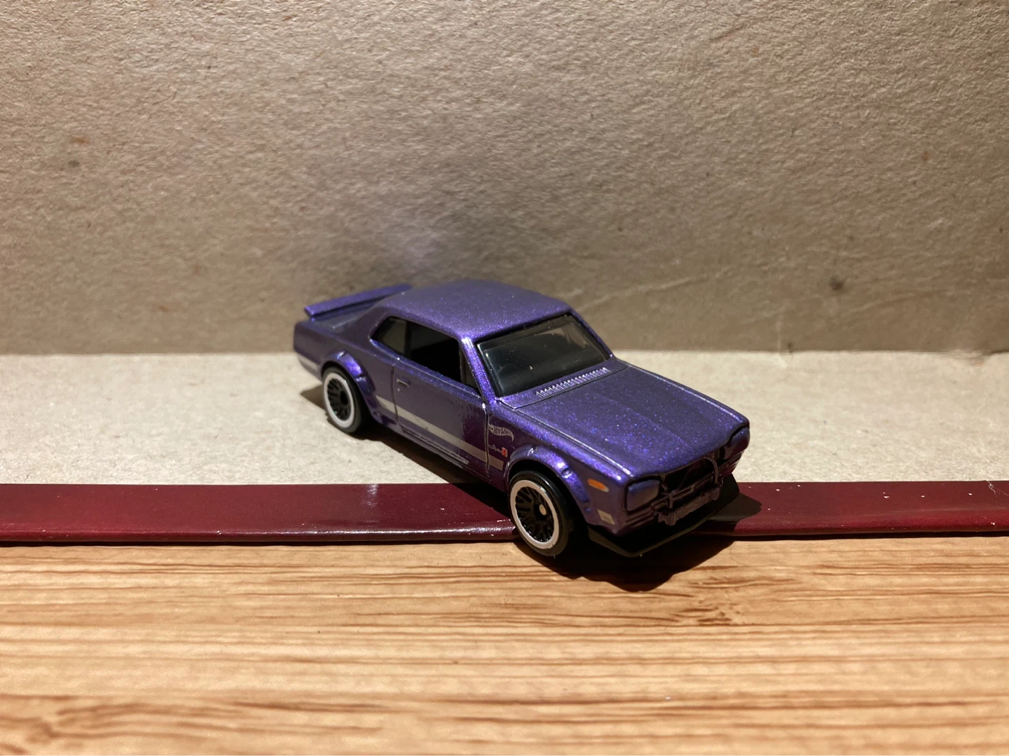 Hot Wheels Loose / Nissan Skyline HT 2000GT-X / Purple
