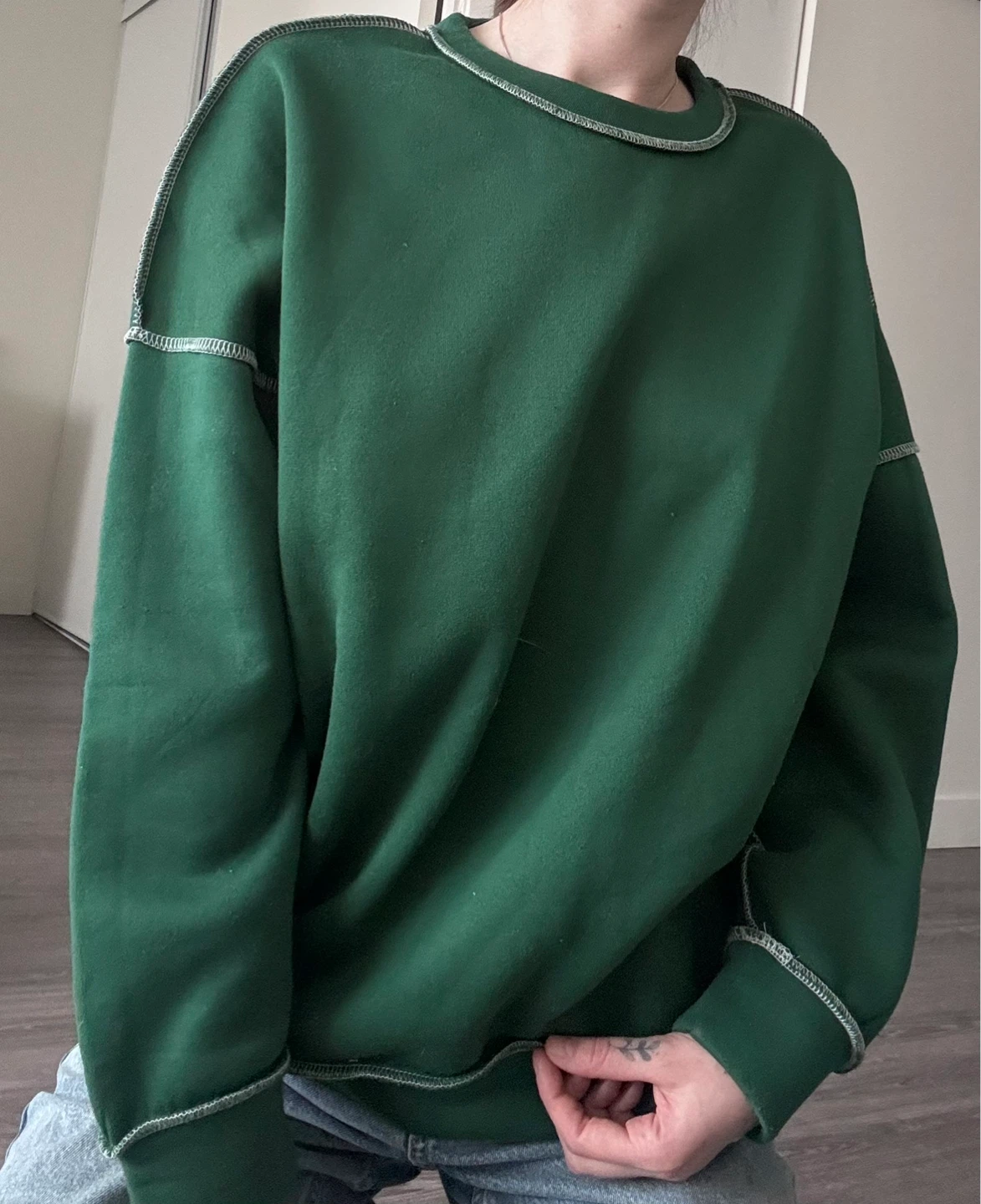 Green Crewneck Sweatshirt with Contrast Stitching