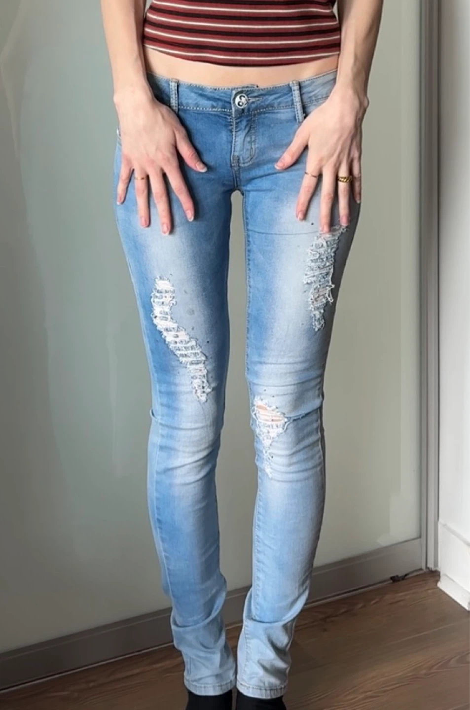 True Y2K Low Waist Skinny Jeans | Size XS - photo 2