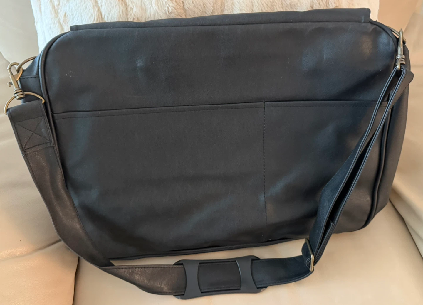 Black Leather Messenger Bag - photo 3