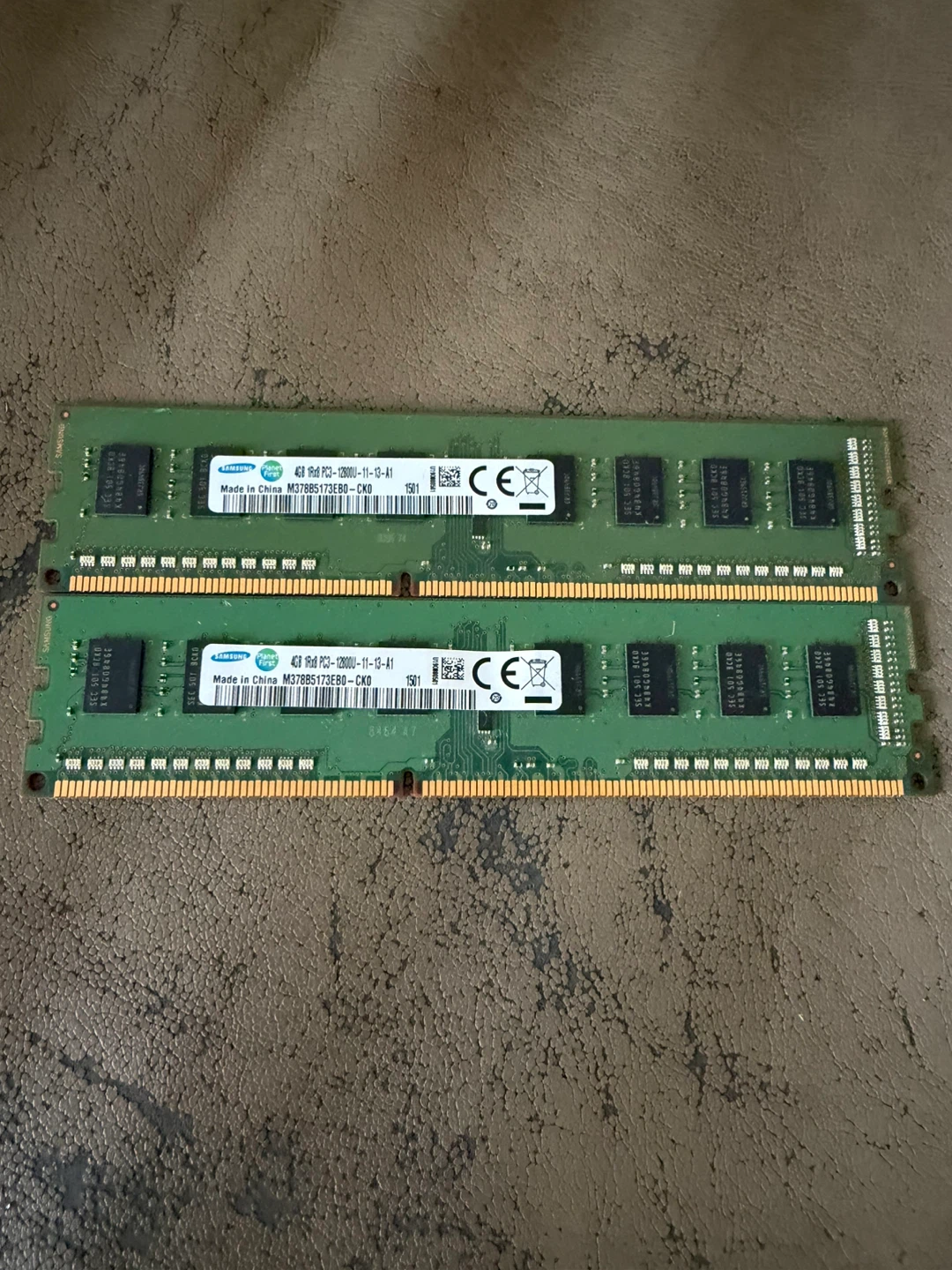 DDR3 RAM 4GB Sticks – Samsung PC3-12800U (Desktop Memory)