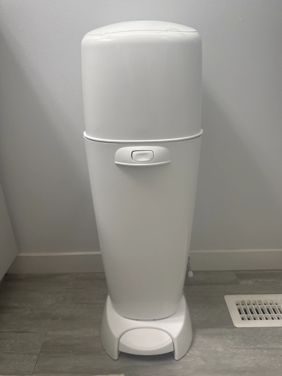 Playtex Diaper Genie Complete Diaper Pail