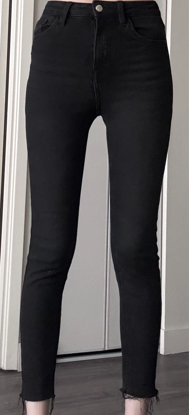 Black Skinny Jeans - photo 2