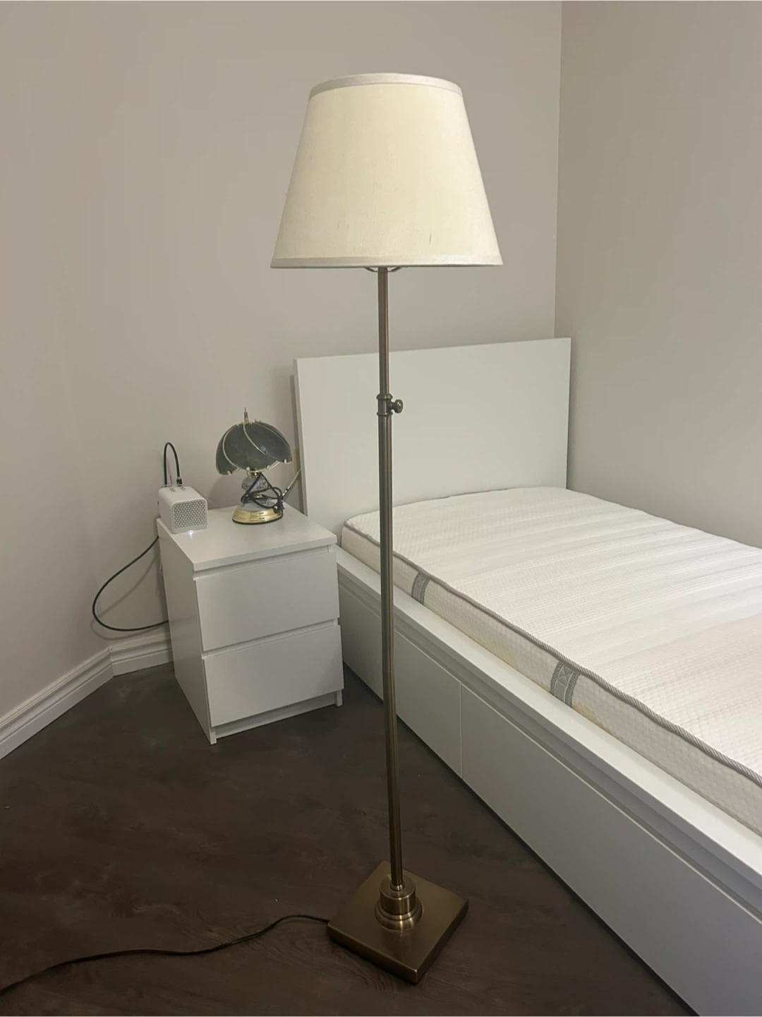 Adjustable Floor Lamp - Brass Finish - photo 3