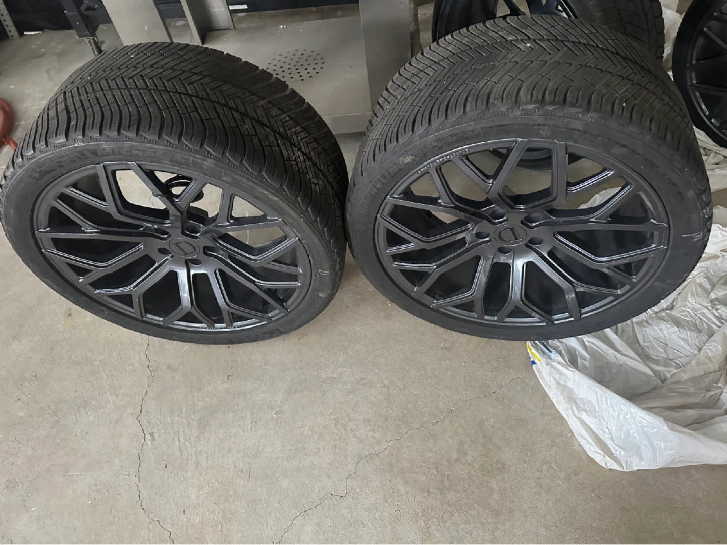 Set of 2 Winter Tires and Rims - photo 4