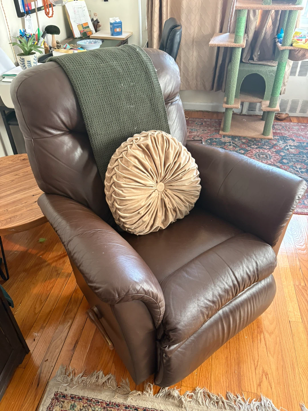 Brown Leather Recliner Chair - photo 3
