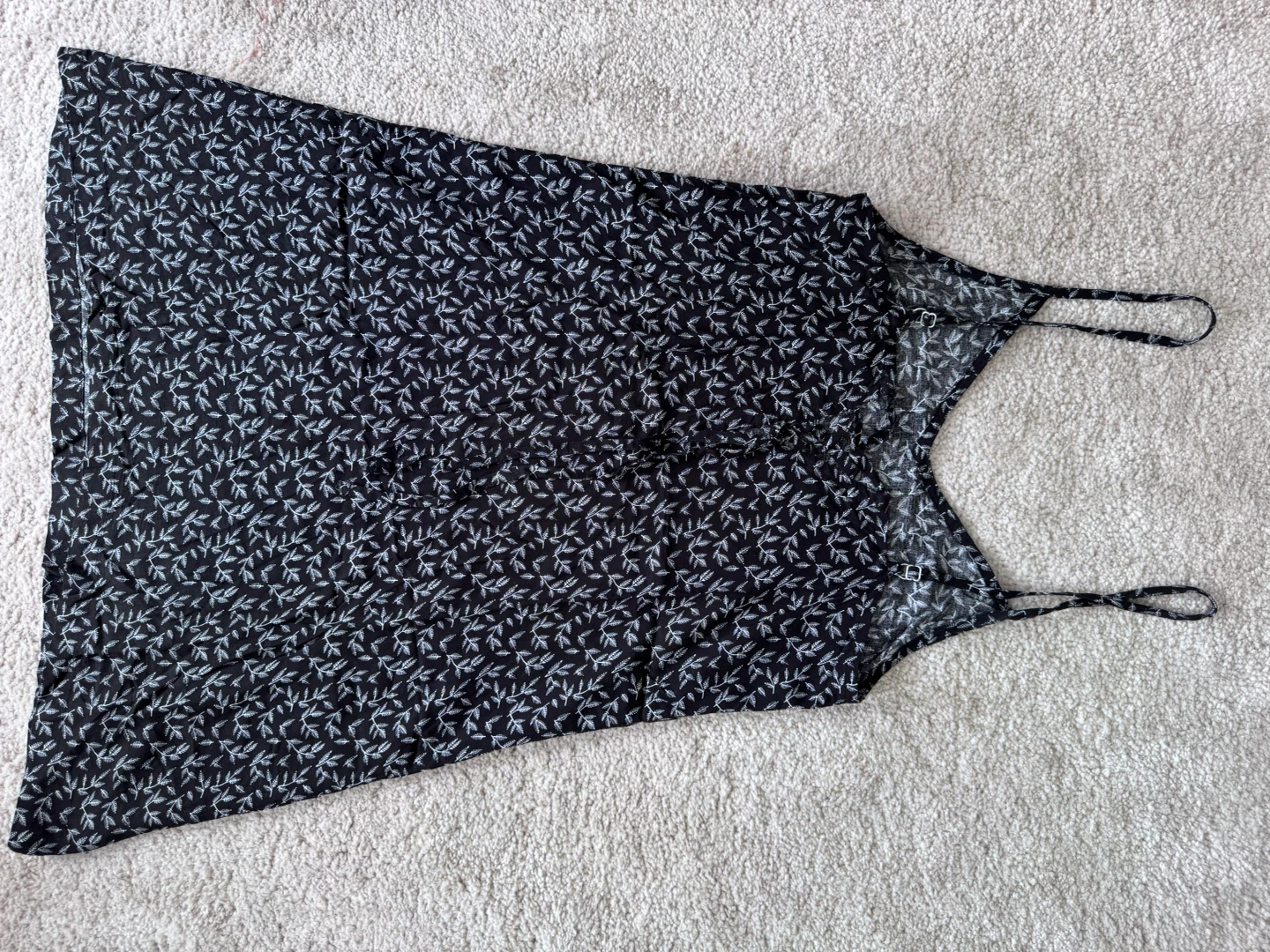 Black & White Leaf Print Camisole Dress - photo 2