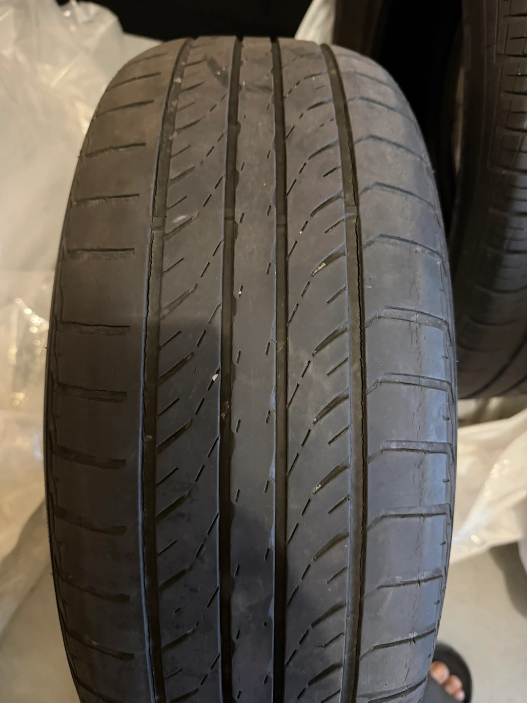 Set of 4 Tires - 215/60R16 99H XL - photo 5