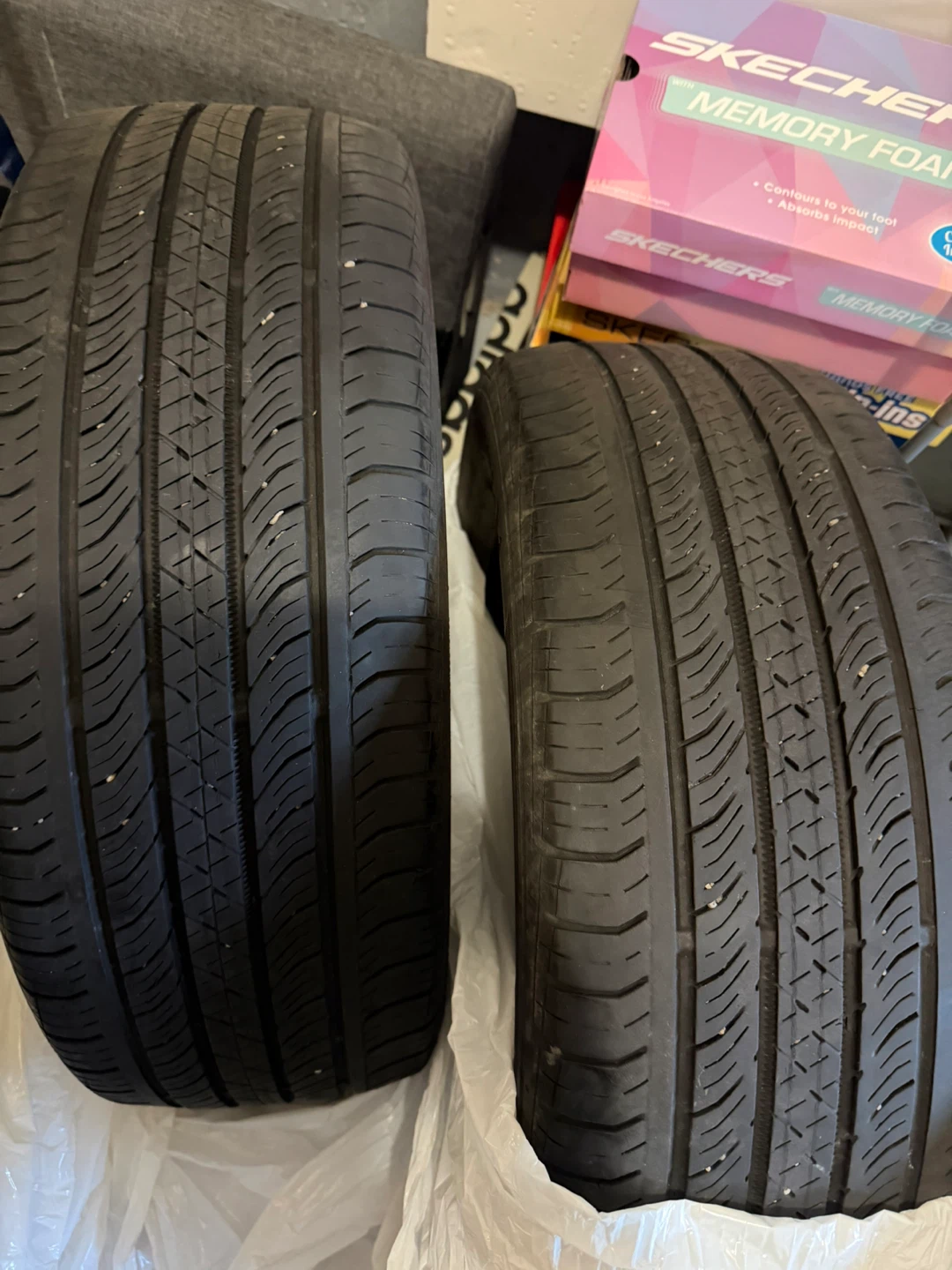 Set of 4 Tires - 215/60R16 99H XL - photo 4