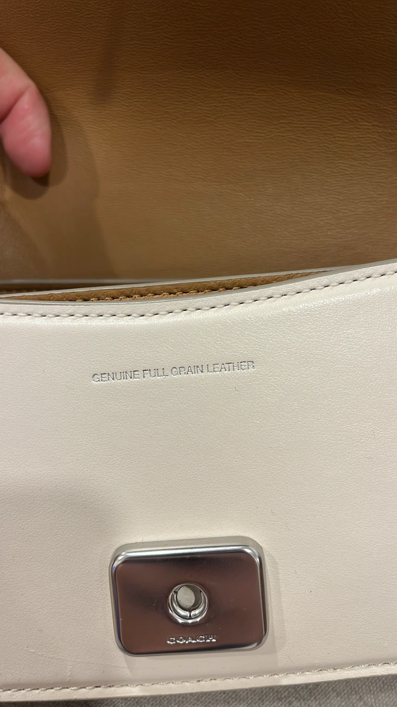 Coach White Genuine Full Grain Leather Shoulder Bag - photo 2