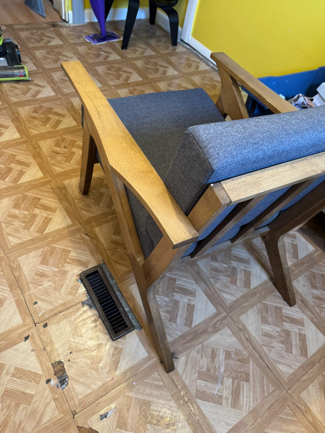 Mid-Century Modern Accent Chair - photo 4