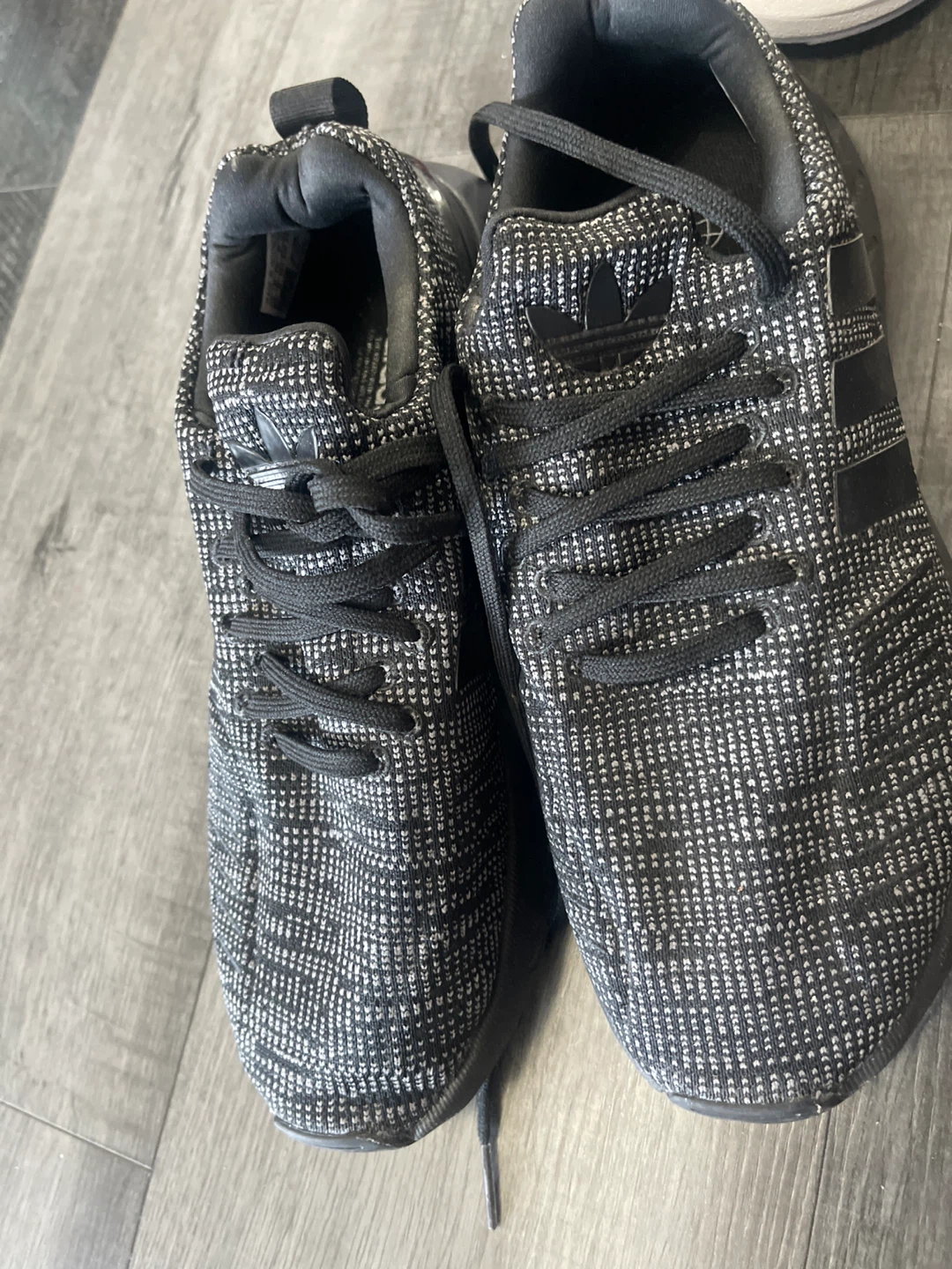 Adidas Sneakers