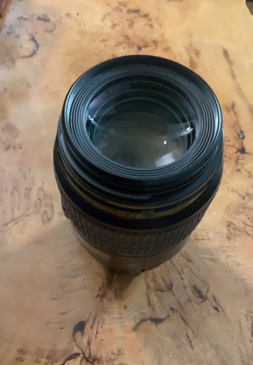 Canon EF 100mm f/2.8 USM Macro Lens - photo 2