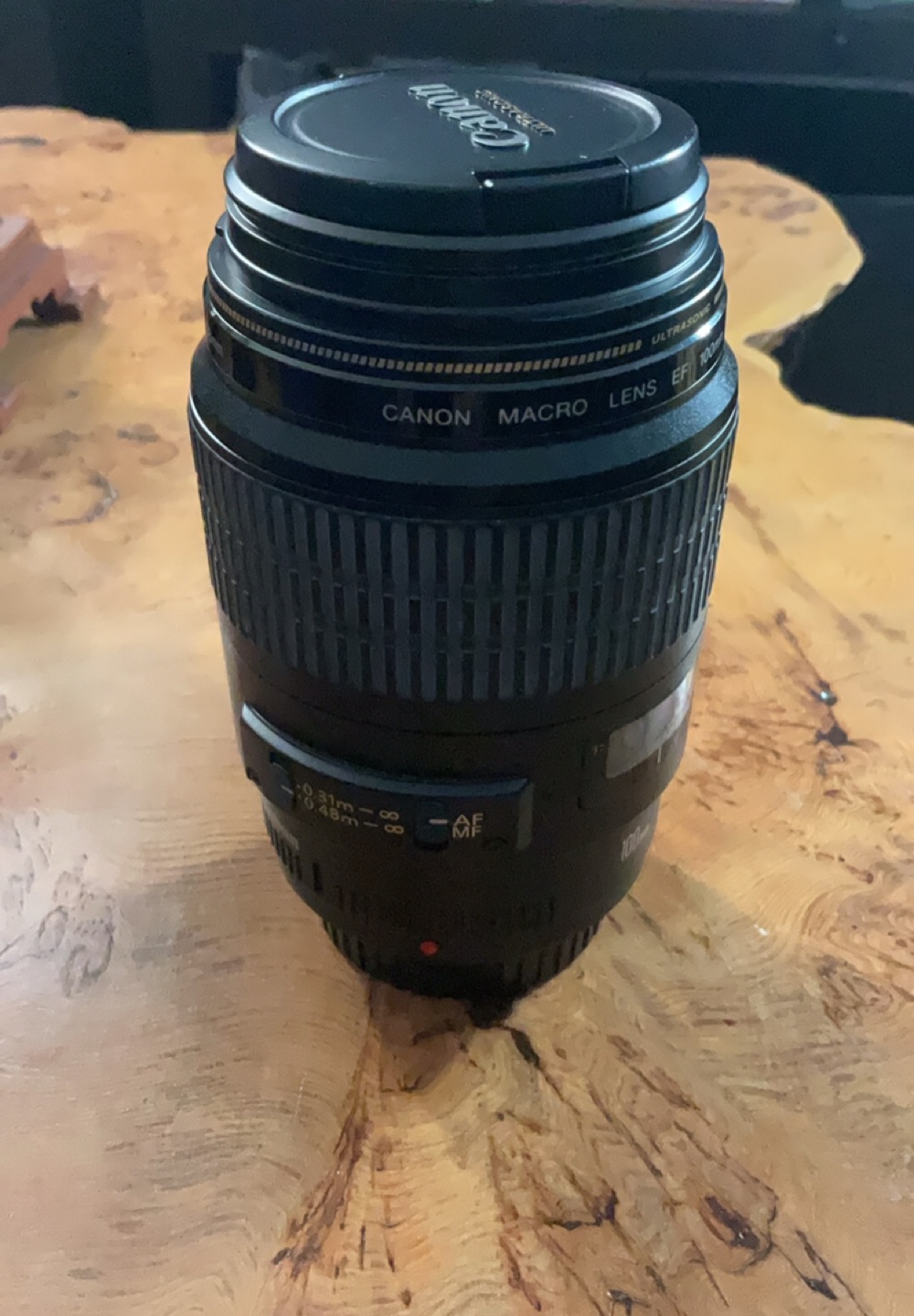 Canon EF 100mm f/2.8 USM Macro Lens
