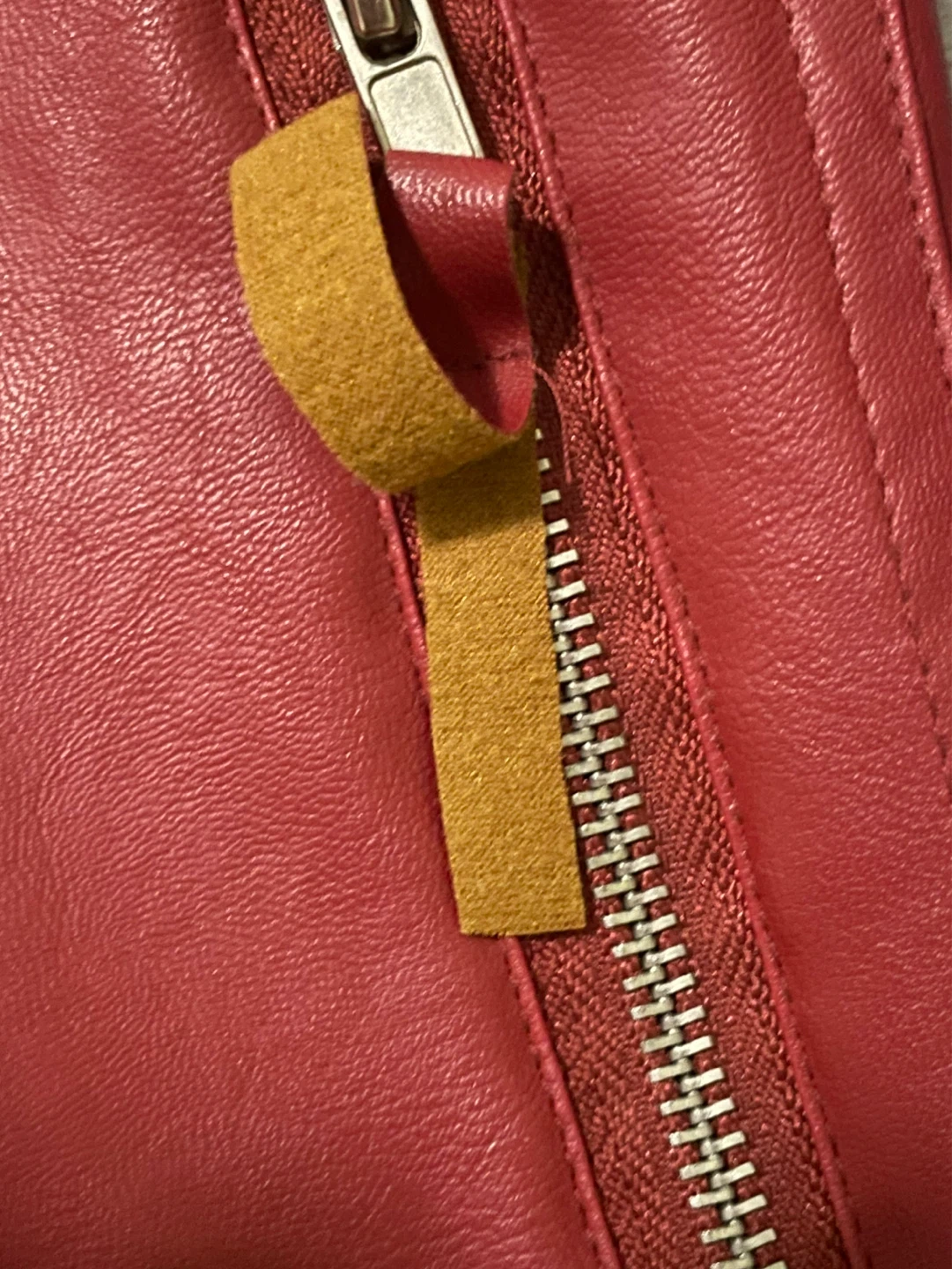 Red faux leather jacket - photo 5