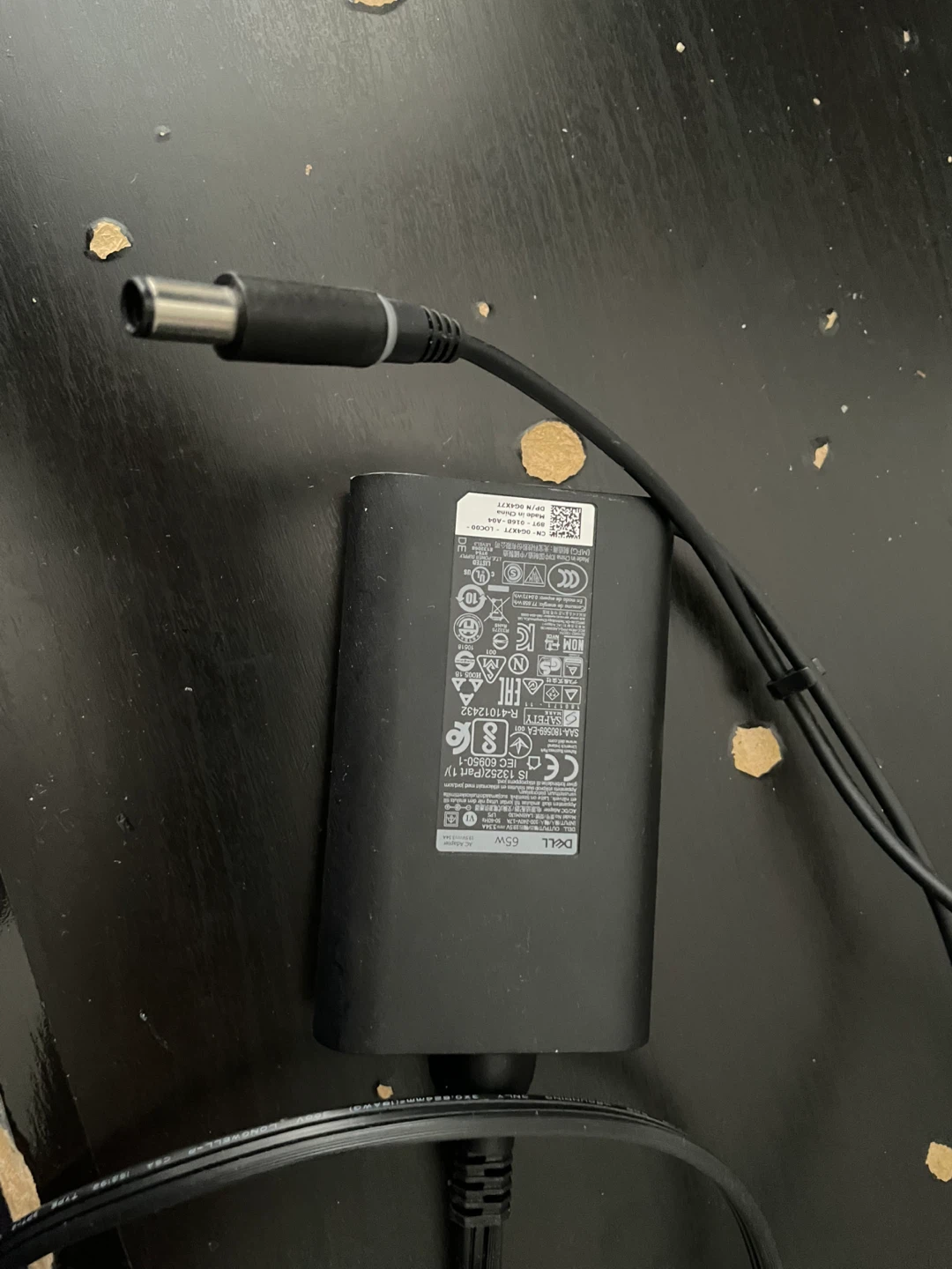 Dell 65w round power adapter - photo 2