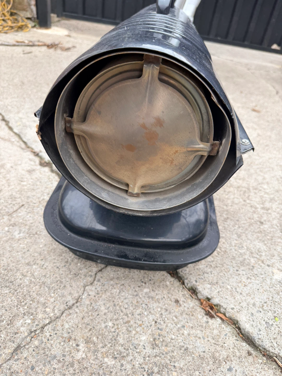 Remington HH-70T-KFA 70,000 BTU Kerosene Heater - photo 2
