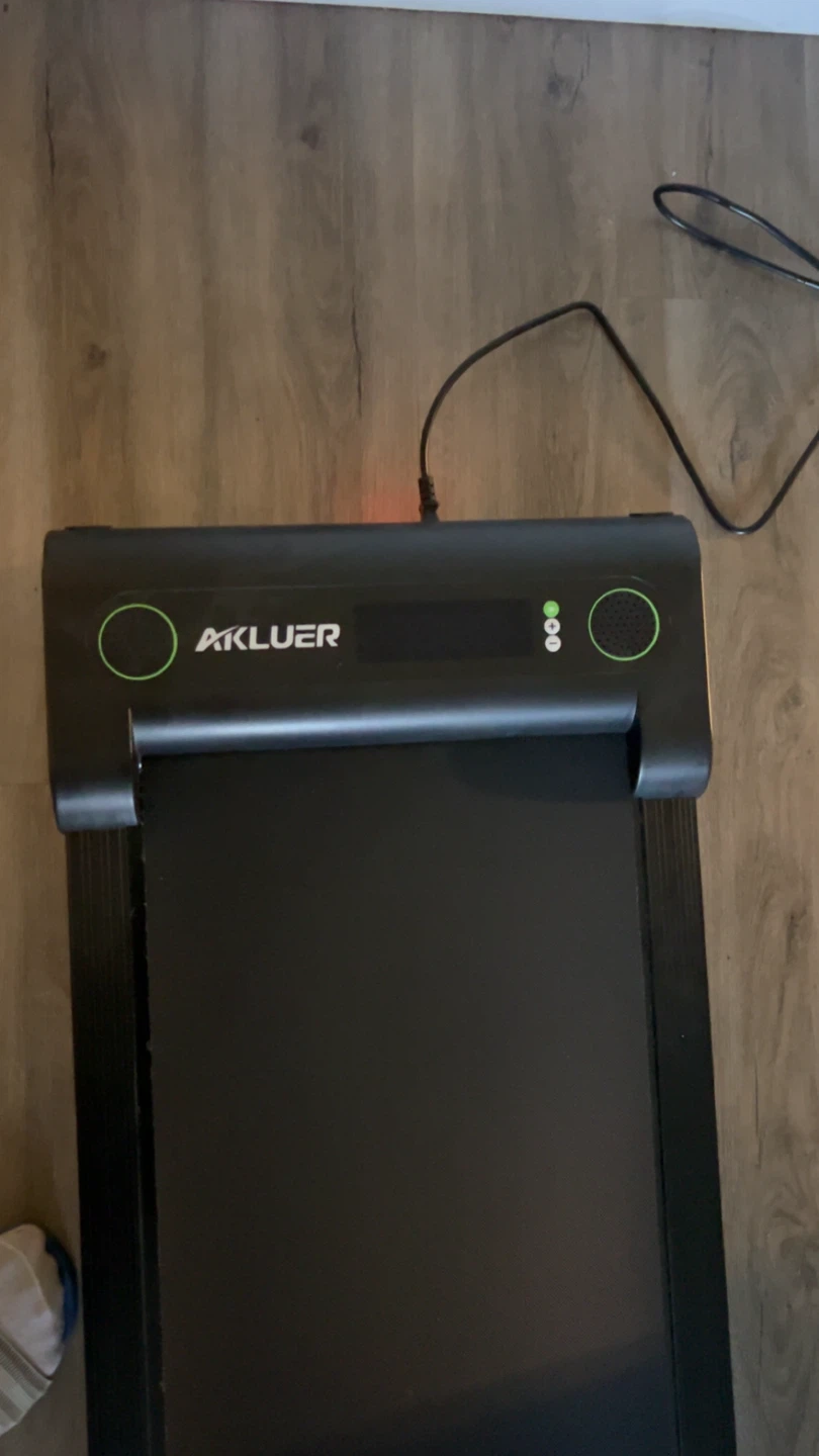 AKLUER BRAND NEW WALKING PAD(hold weight capacity of 300lb) - photo 4