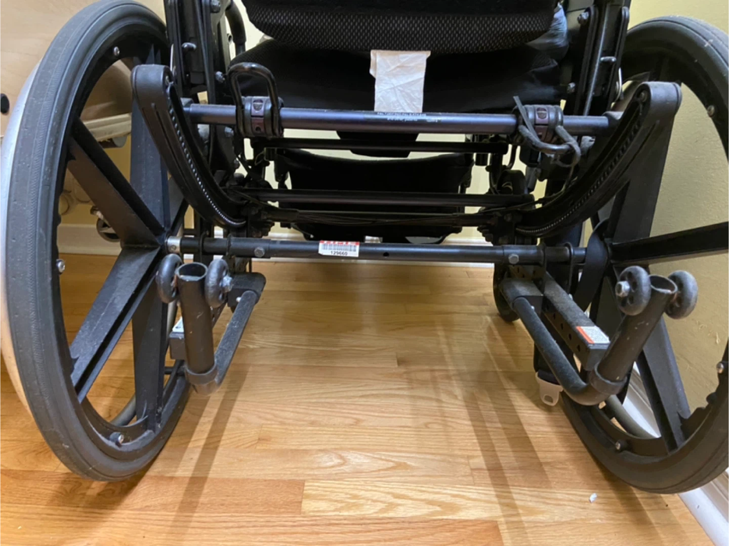 Non foldable wheelchair - photo 3