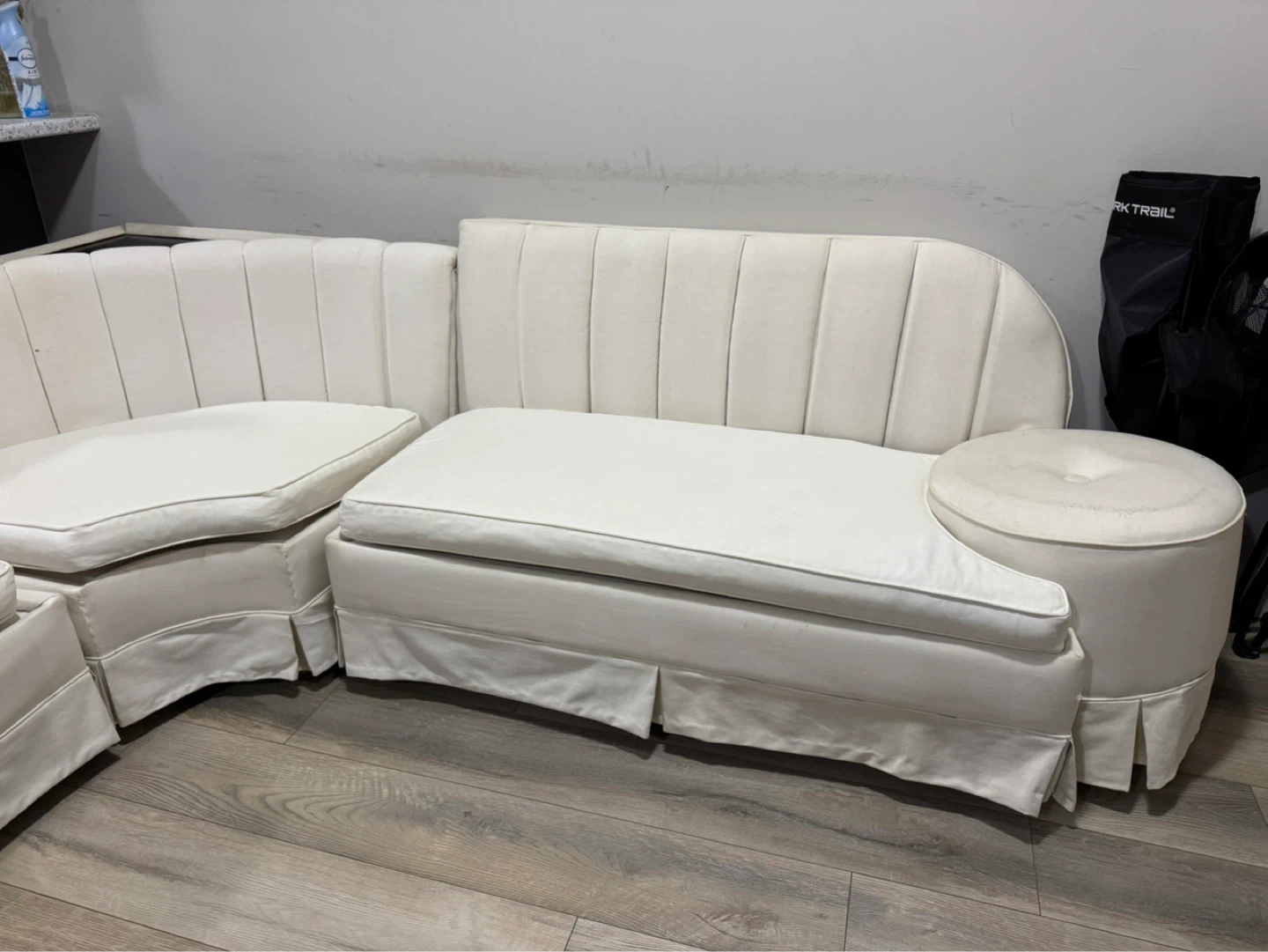 White Curved Sectional Sofa with Ottoman - photo 3