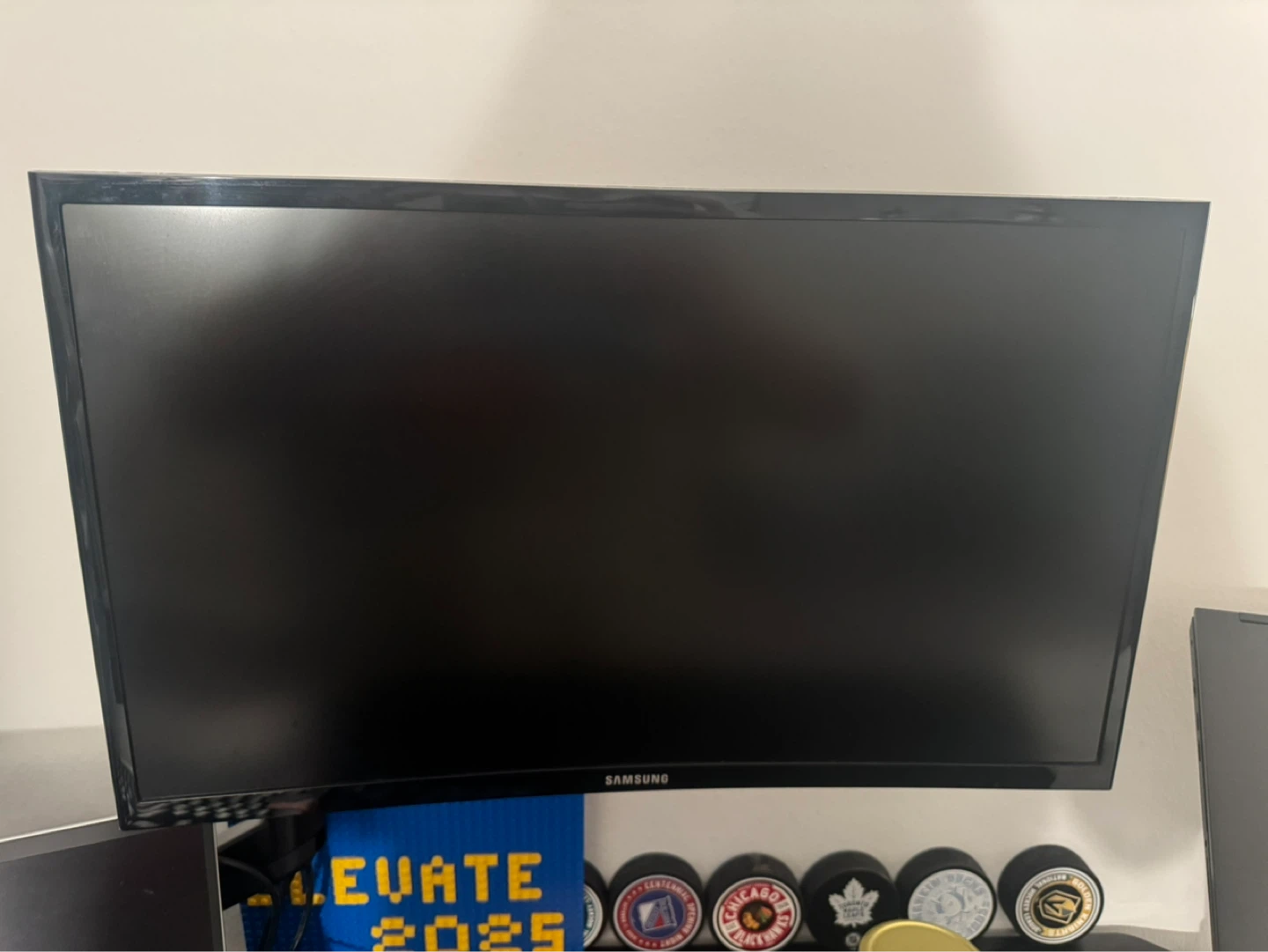 Curved Monitors - photo 2