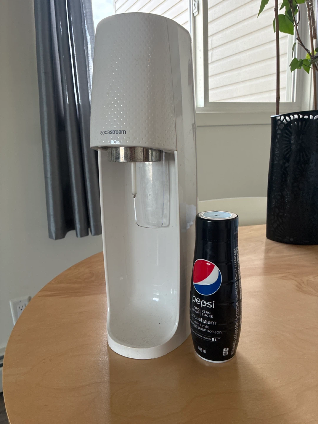 SodaStream White Sparkling Water Maker with Pepsi Zero Sugar Mix