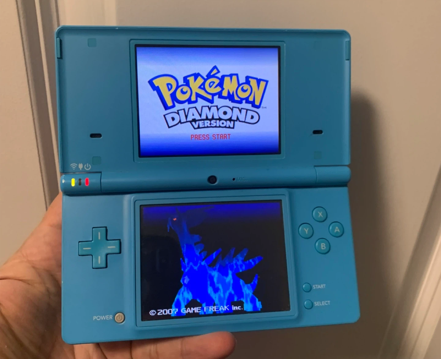 Nintendo DSi Console - Sky Blue