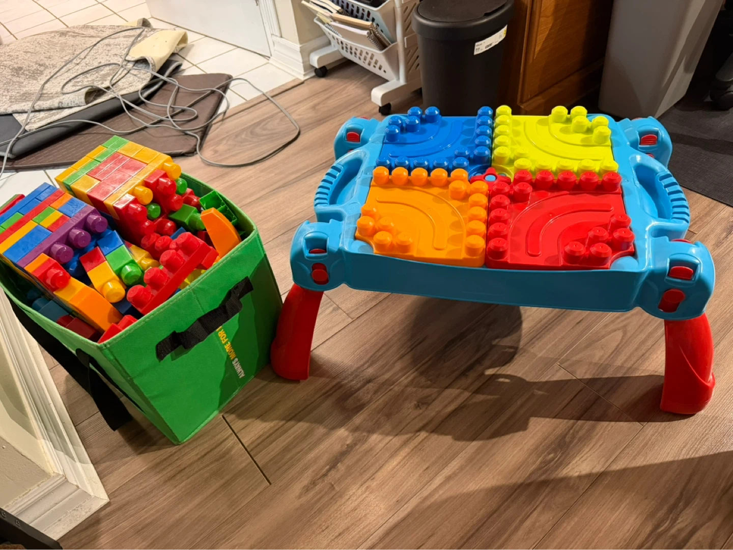 Kids Building Block Activity Table and Blocks - photo 2