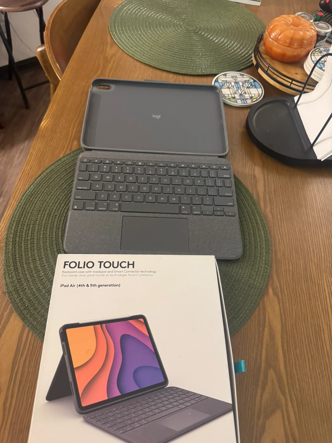 Logitech Folio Touch Keyboard Case for iPad Air (4th & 5th Gen)