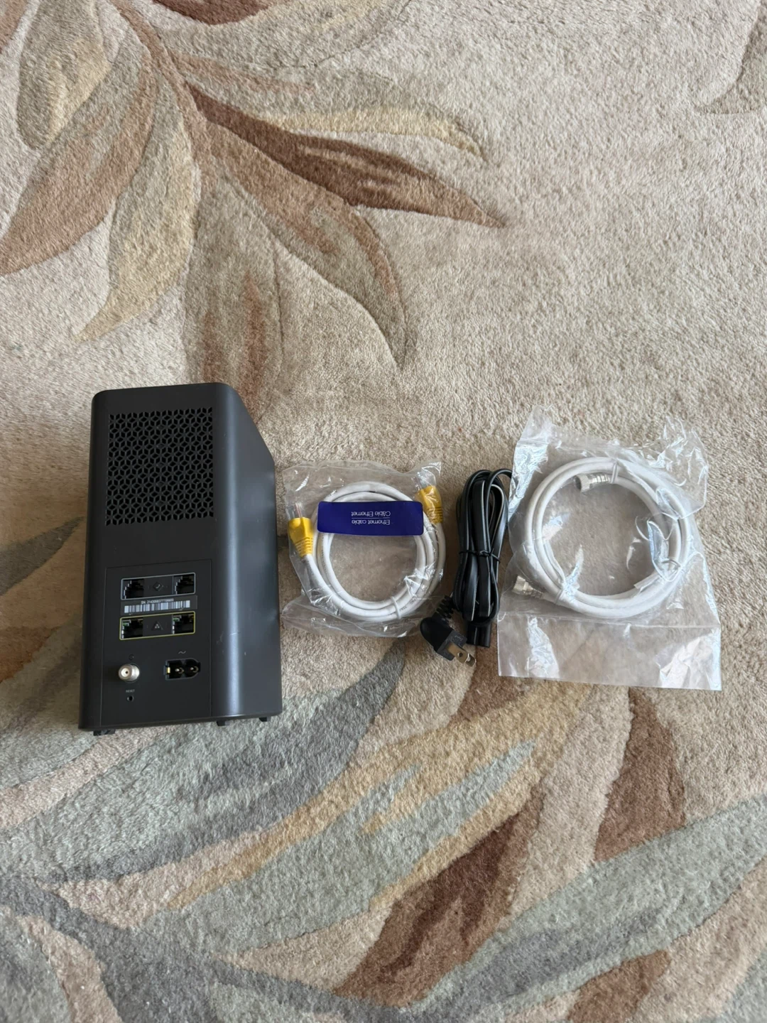 Rogers / Shaw CGM4141SHW XB6 Modem Router Gateway - photo 2