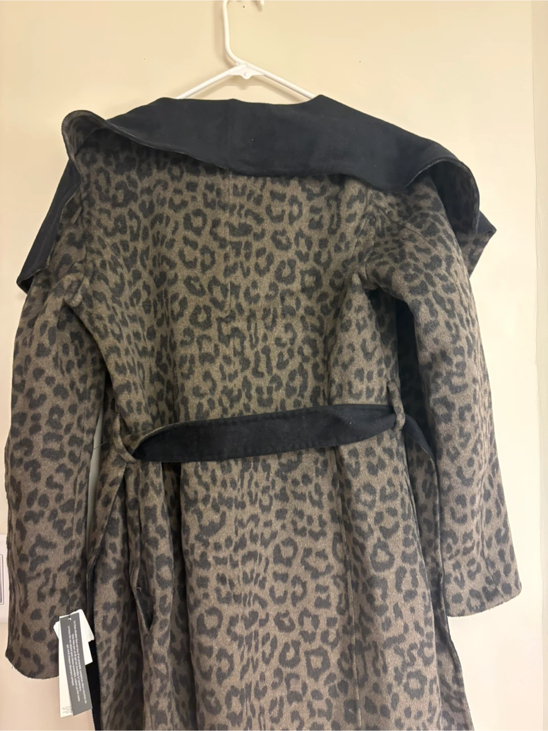 Tahari Leopard Print Wrap Coat - Size M - photo 4