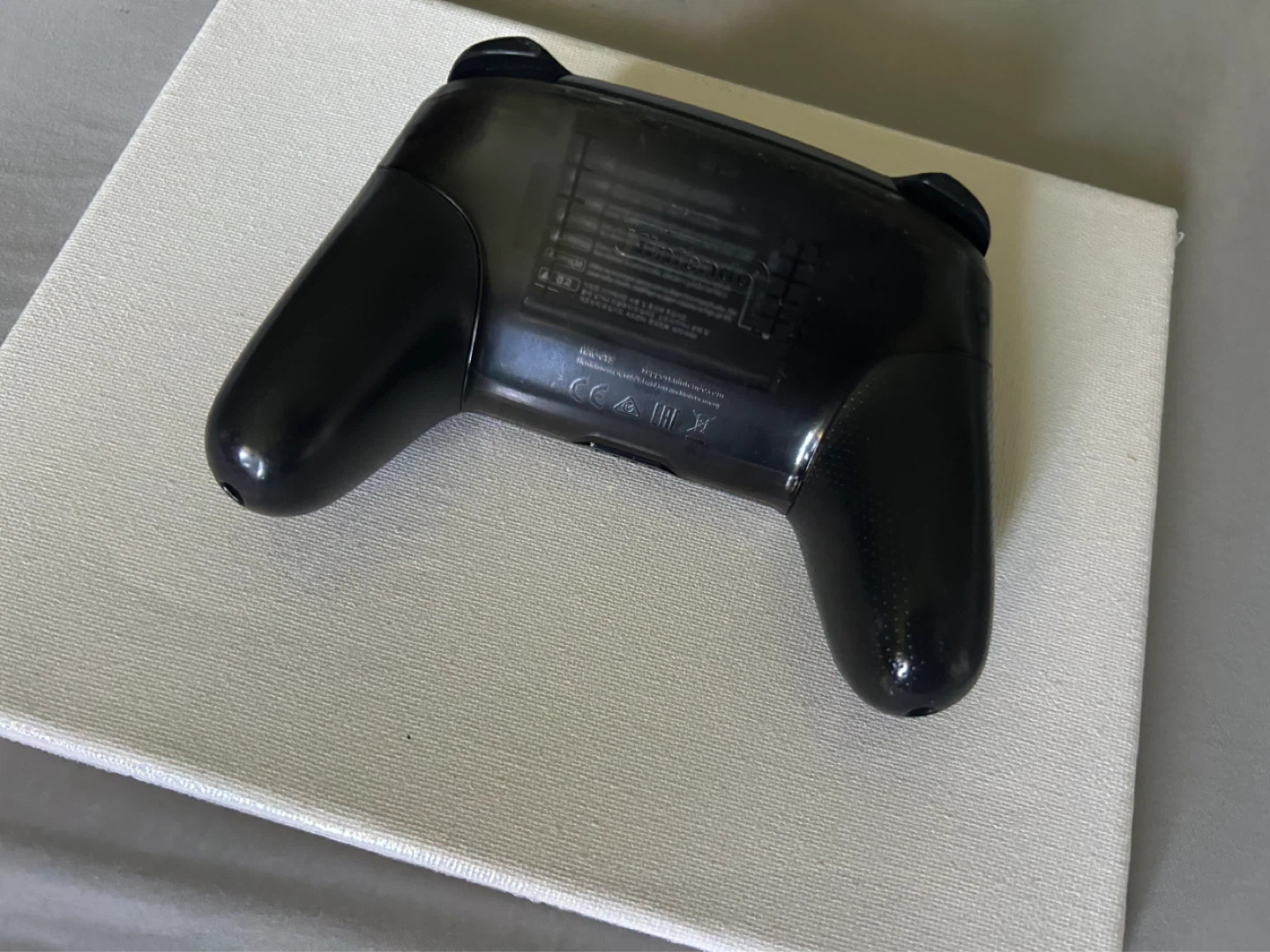 Nintendo switch pro controller - photo 2