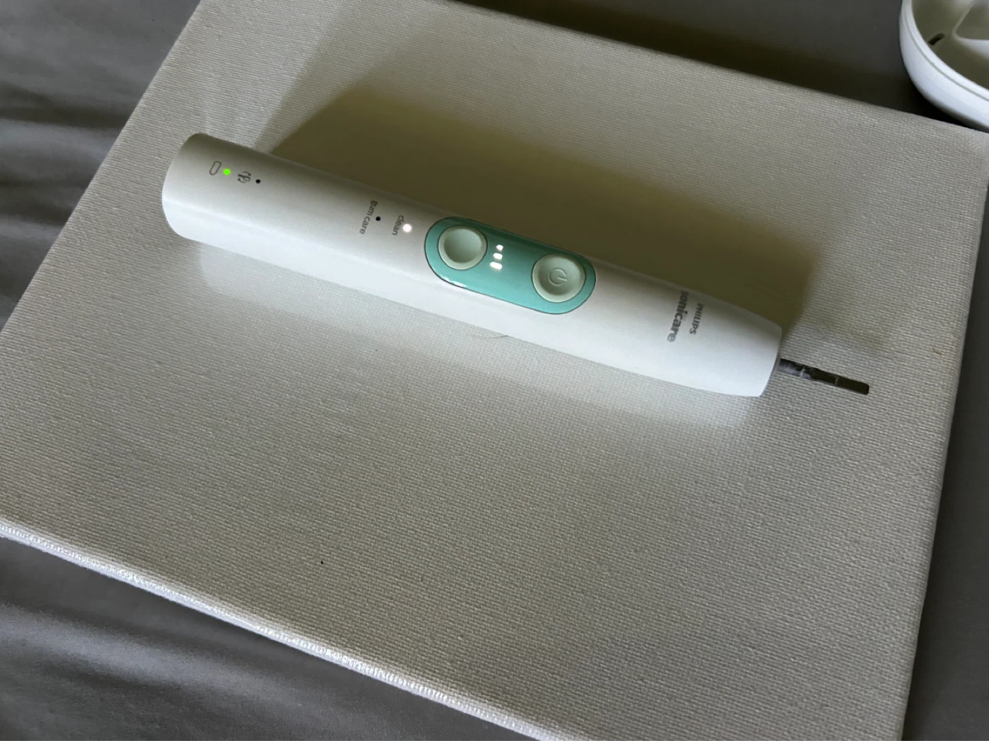 Philips Sonicare Electric Toothbrush with Travel Case - photo 2
