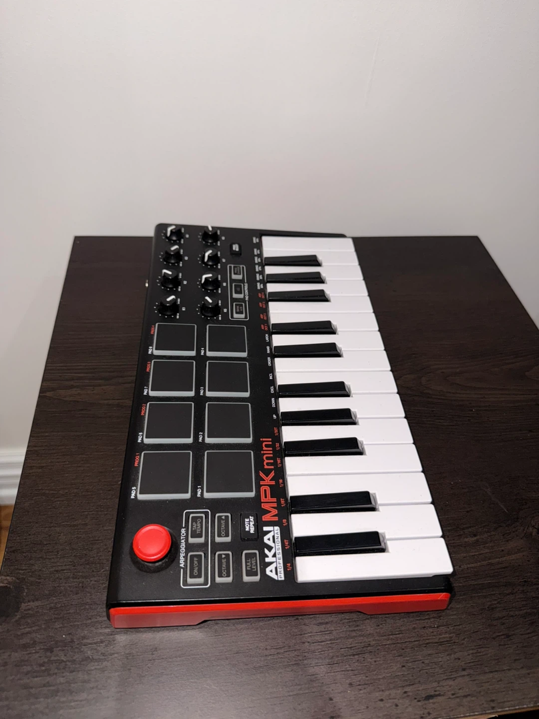 AKAI MPK Mini Professional MIDI Keyboard - photo 2