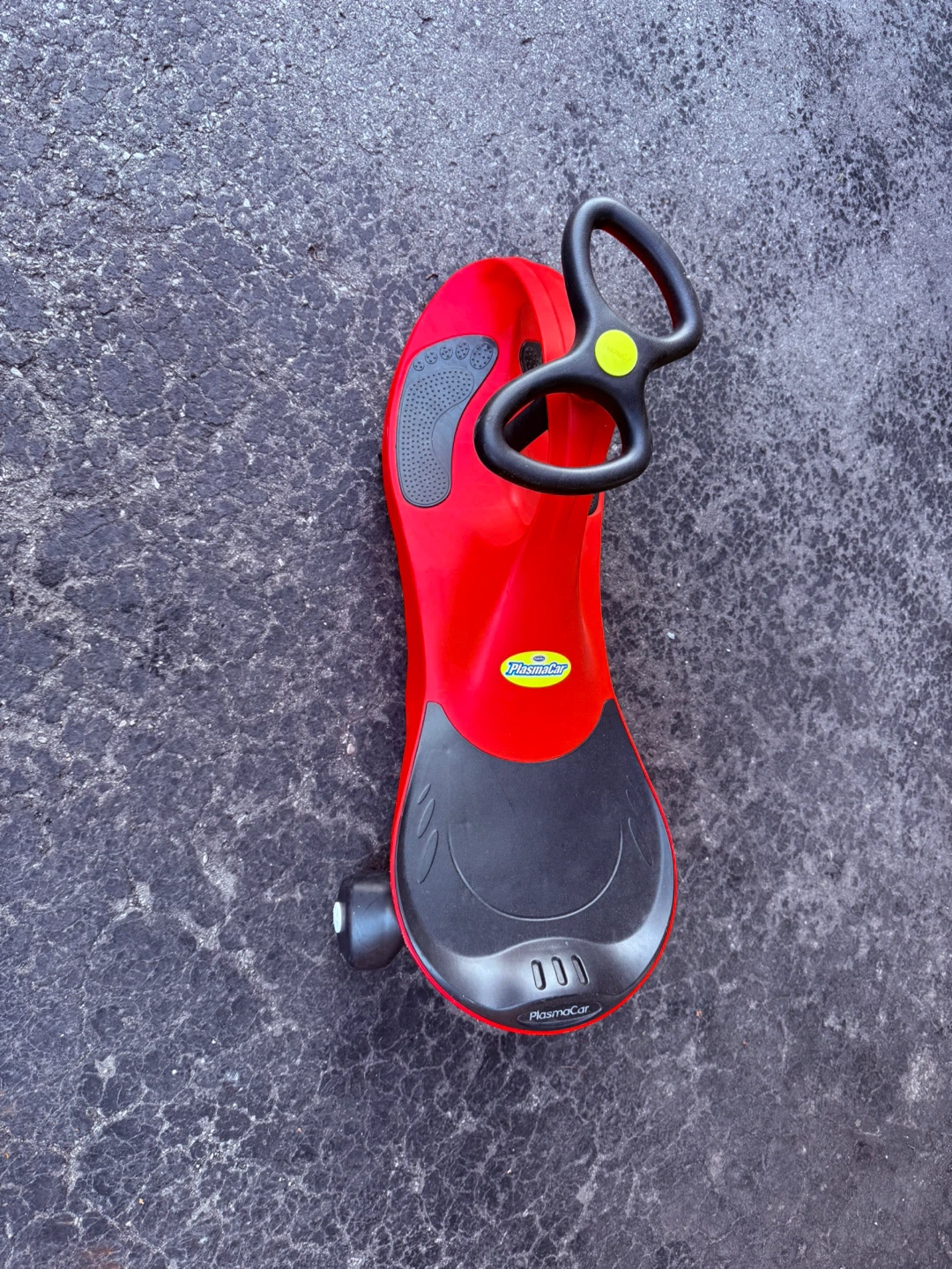 Red PlasmaCar Ride-On Toy - photo 2