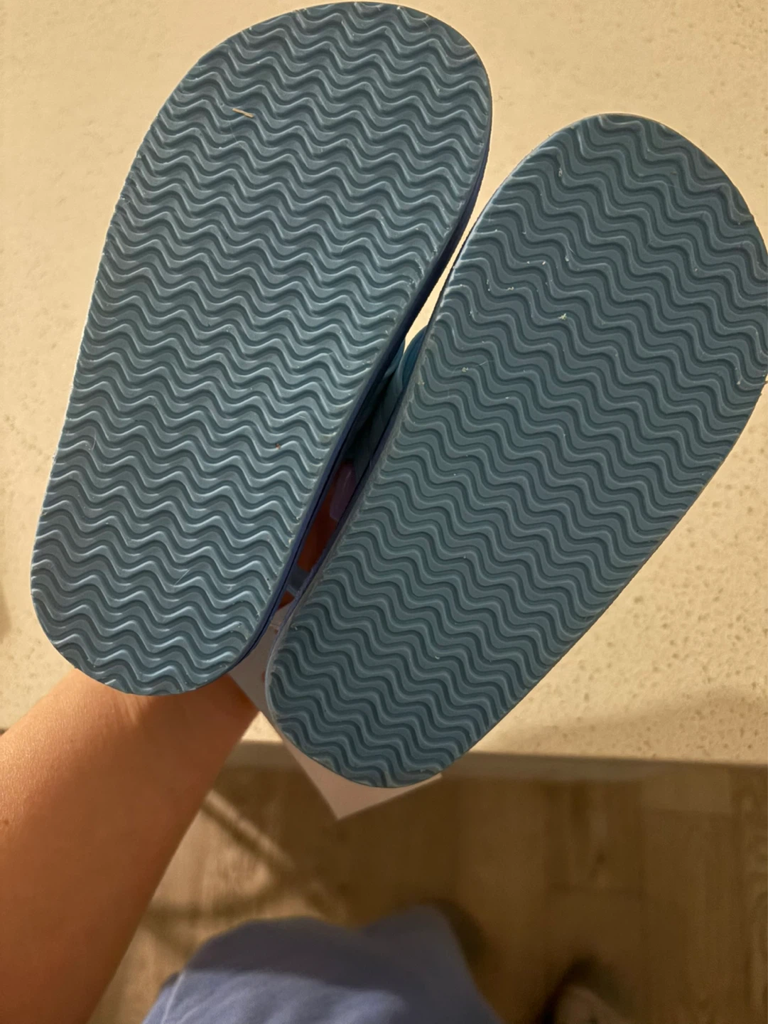Cat & Jack Toddler Flip Flops Size L (9/10) - photo 2
