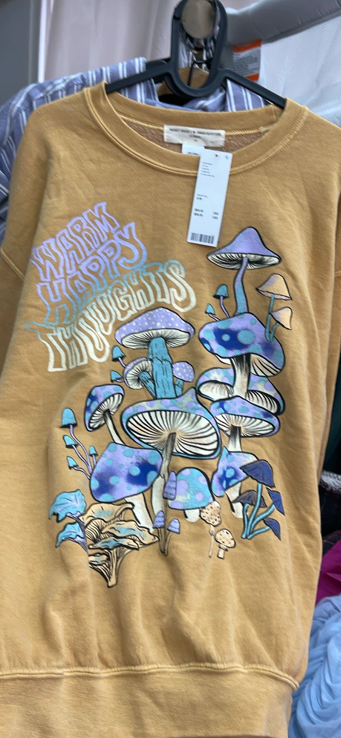 UO Mushroom Graphic Crewneck Sweatshirt - Mustard Yellow