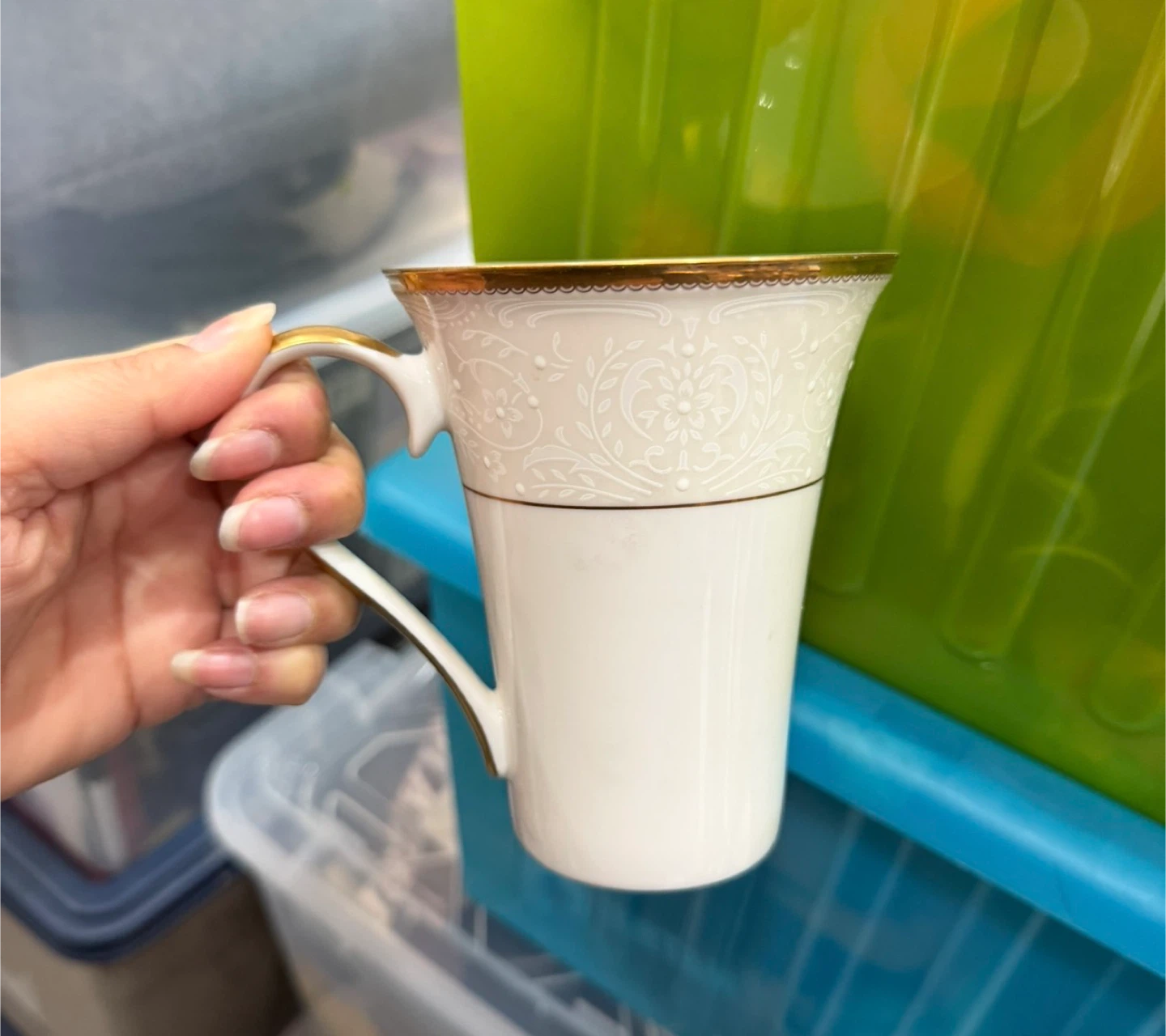 Set of 4 White & Gold Tapered Mugs - photo 2
