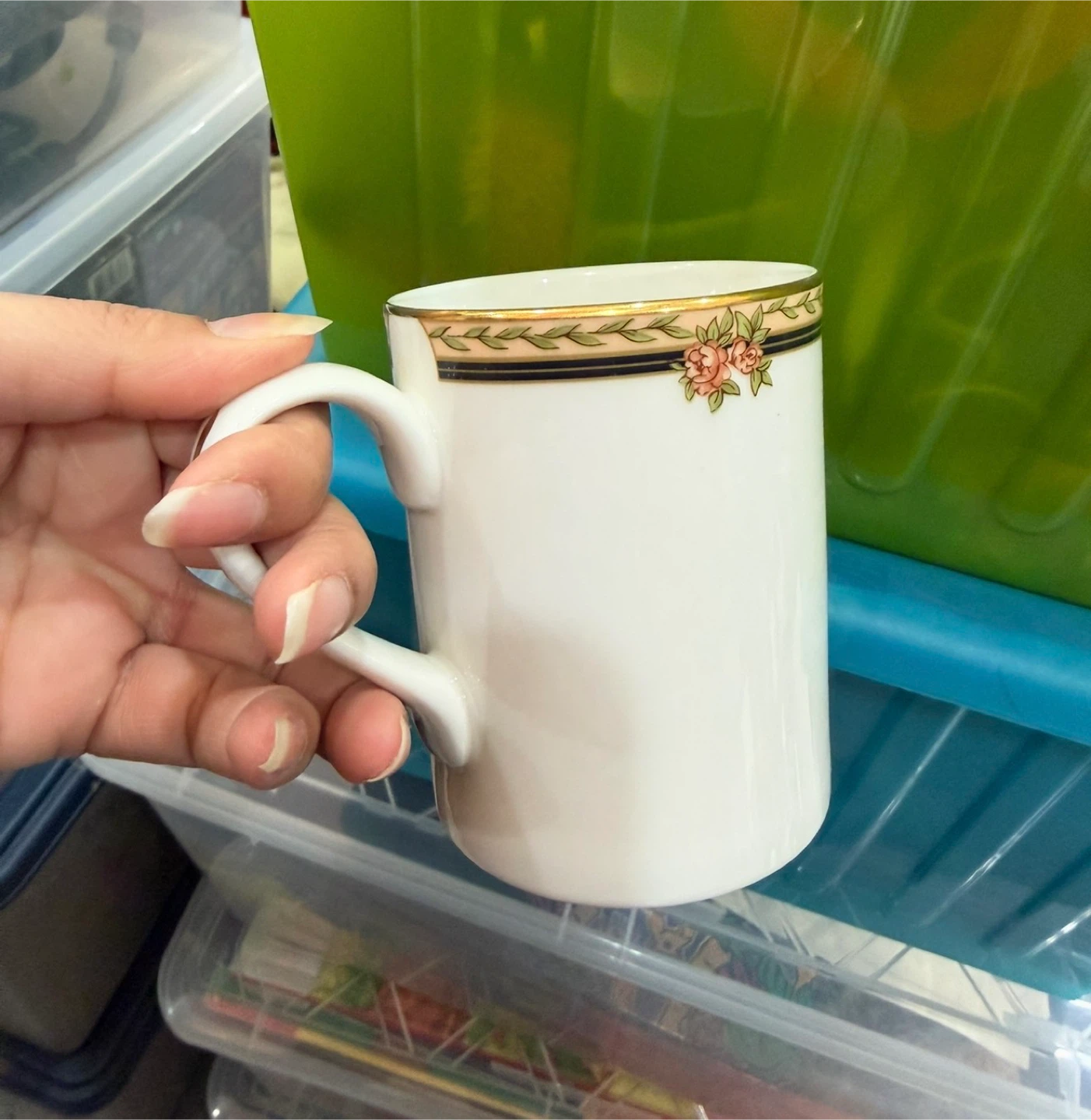 Set of 4 White Ceramic Mugs with Floral Design - photo 2