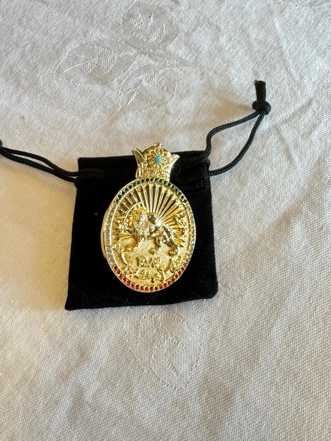 Set of 3 Iranian Flag and Emblem Pins - photo 3