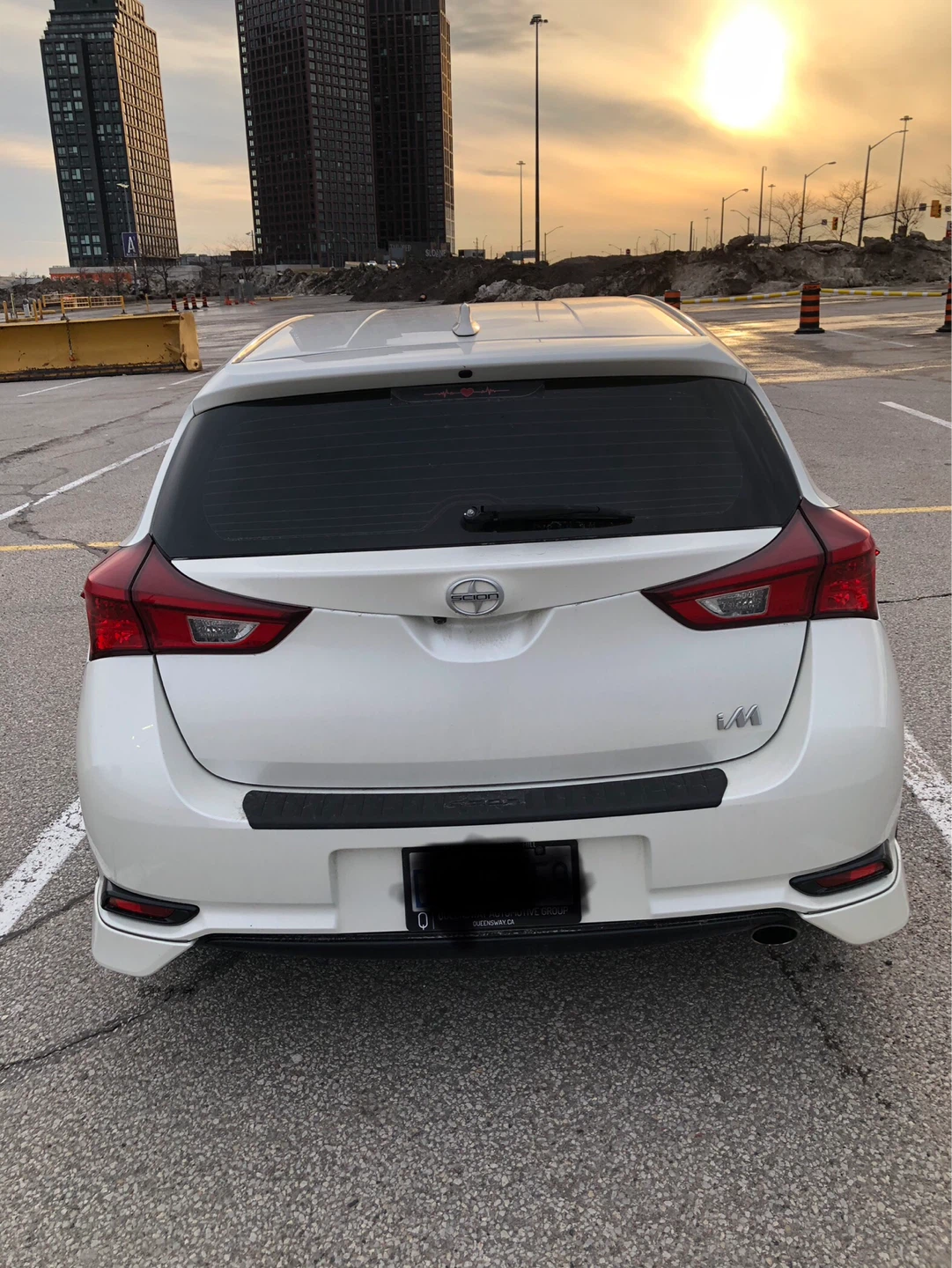 2016  Toyota iM Hatchback - photo 5