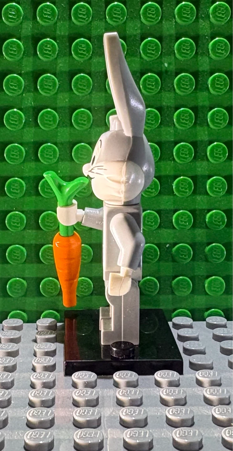 LEGO Bugs Bunny Minifigure with Carrot - photo 4