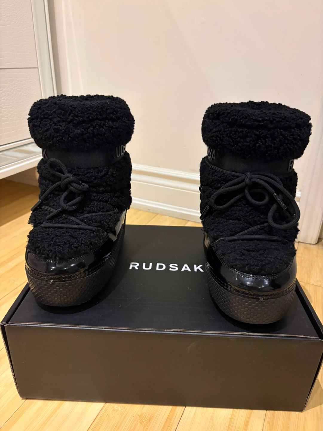 Rudsak Kathy Women’s Moon Boots Size: US 5/6, EU 36-37) - photo 2