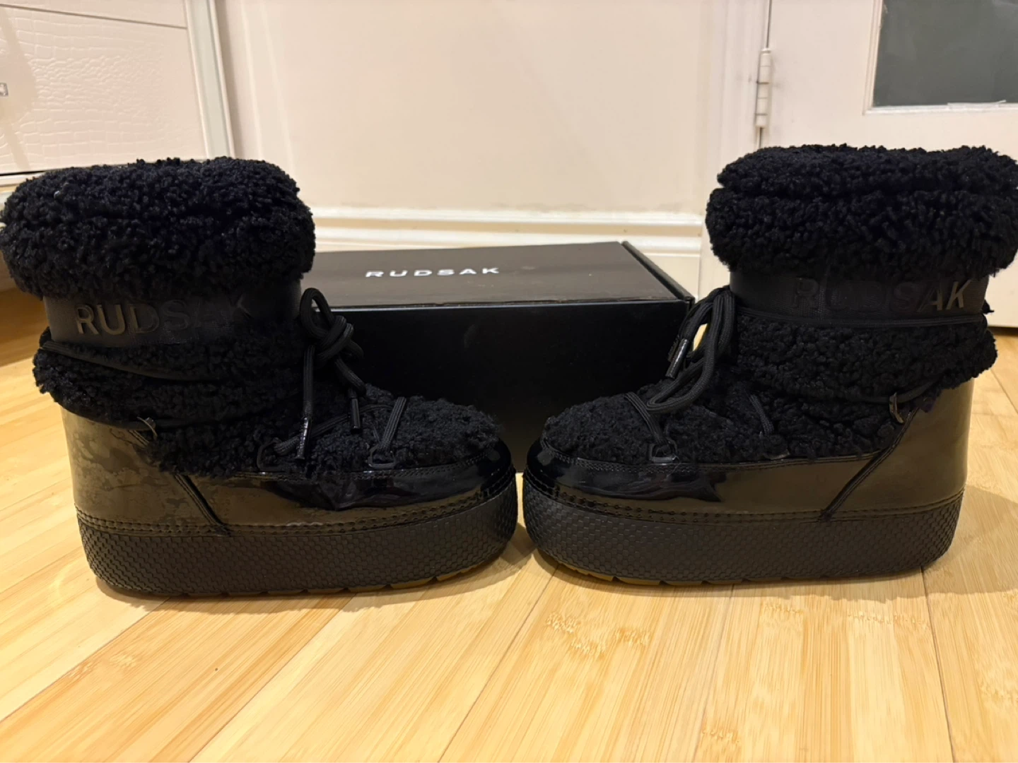 Rudsak Kathy Women’s Moon Boots Size: US 5/6, EU 36-37) - photo 3