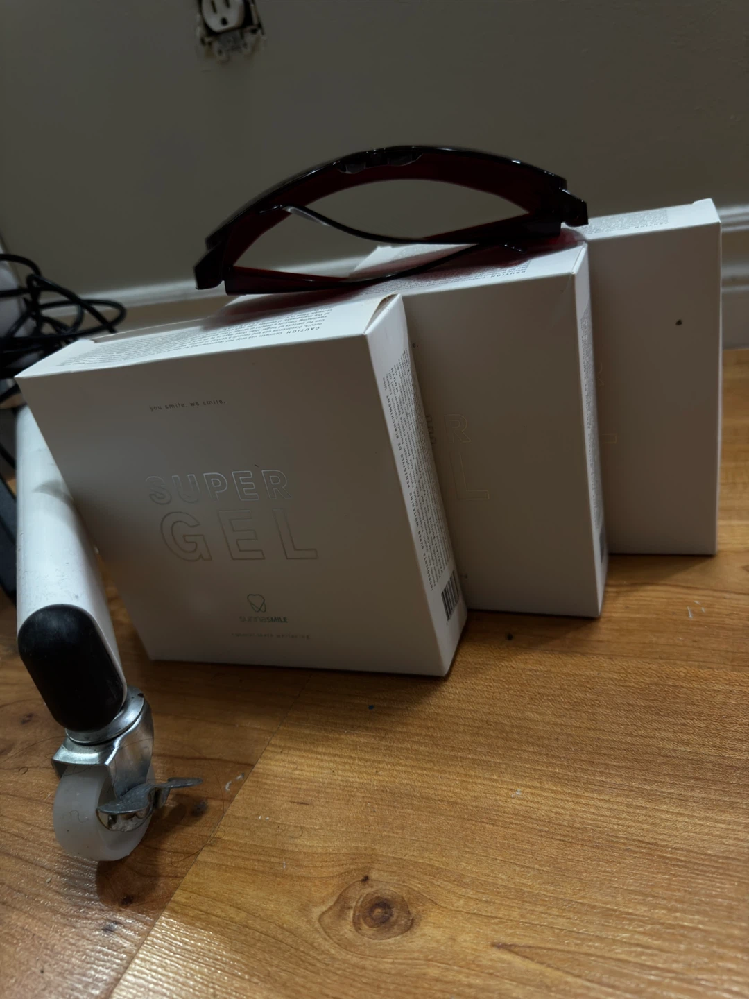 Teeth Whitening Machine & 3 Sunna Smile Kits - photo 2