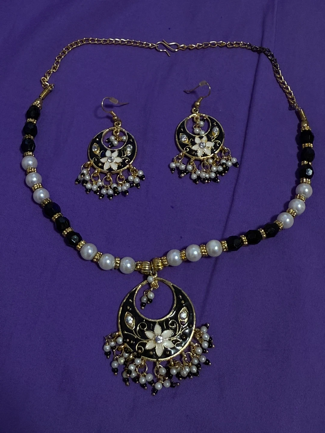 Black and White Beaded Necklace and Earring Set🖤🤍 - photo 3