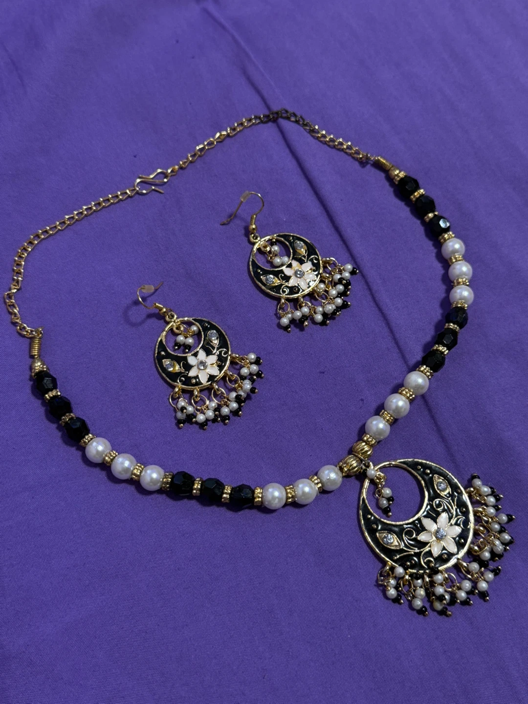 Black and White Beaded Necklace and Earring Set🖤🤍 - photo 2